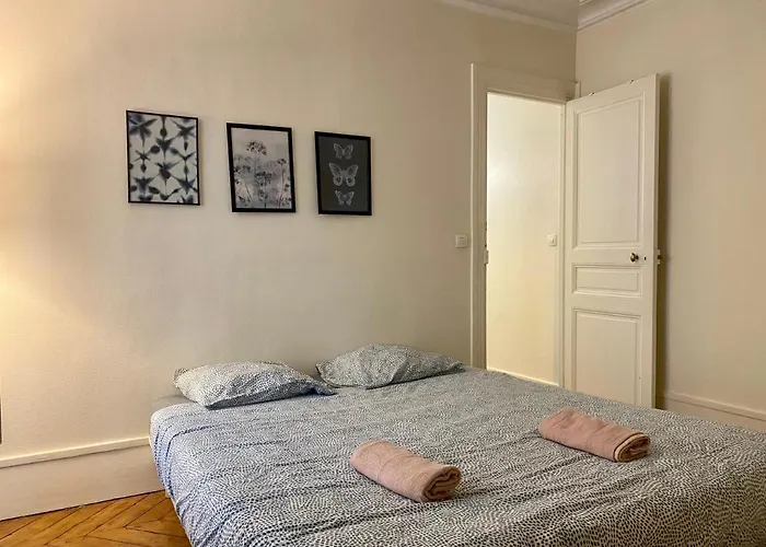 Sweet Rochechouart * Paris